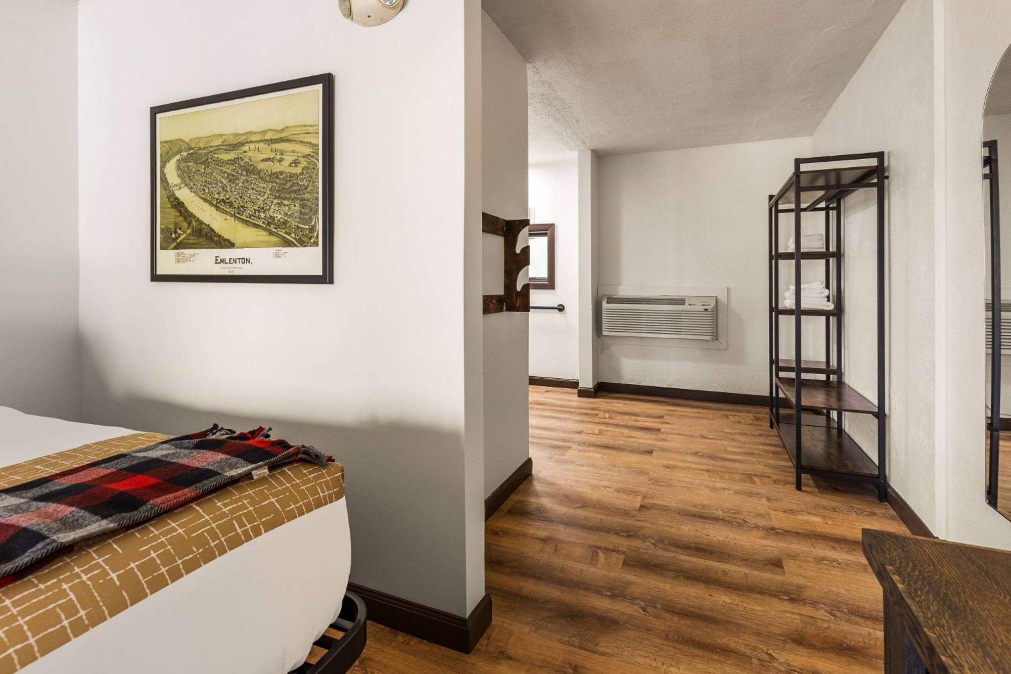Travelodge By Wyndham Emlenton ภายนอก รูปภาพ